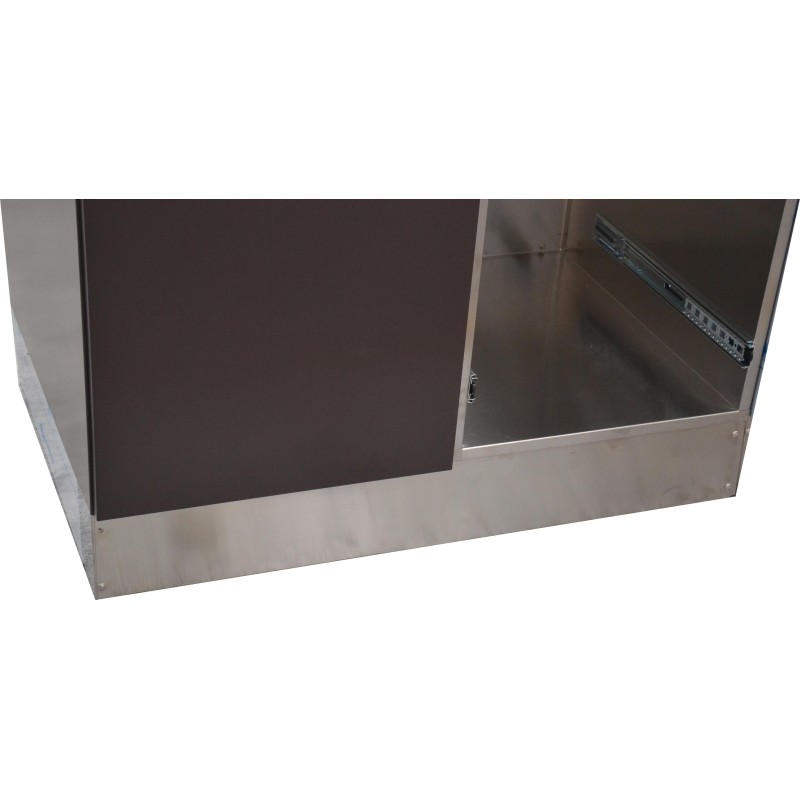 PLINTHE EN INOX AISI 304, AIMANTEE ET DEMONTABLE ML-PLINTHE L2G PLINTHE EN INOX AISI 304, AIMANTEE ET DEMONTABLE ML-PLINTHE L2G