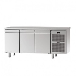 TABLE RÉFRIGÉRÉE ESSENTIAL GN 1/1 - 3 PORTES PLEINES - SANS DOSSERET - NÉGATIVE -20/-10°C TGPES73N FURNOTEL